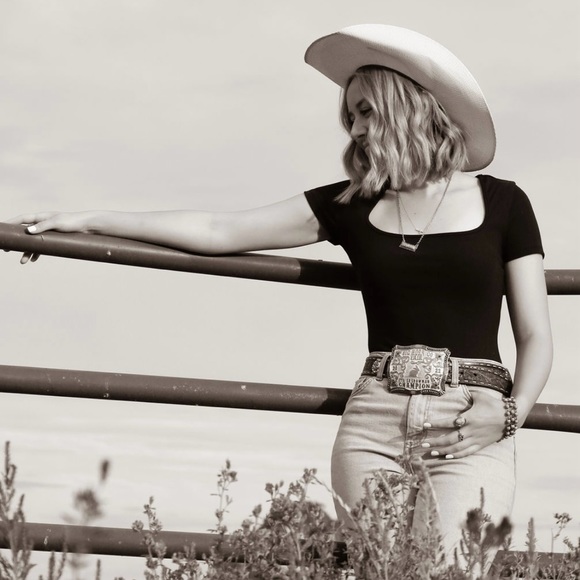 Meet your Posher, Joey - Picture 1 of 1